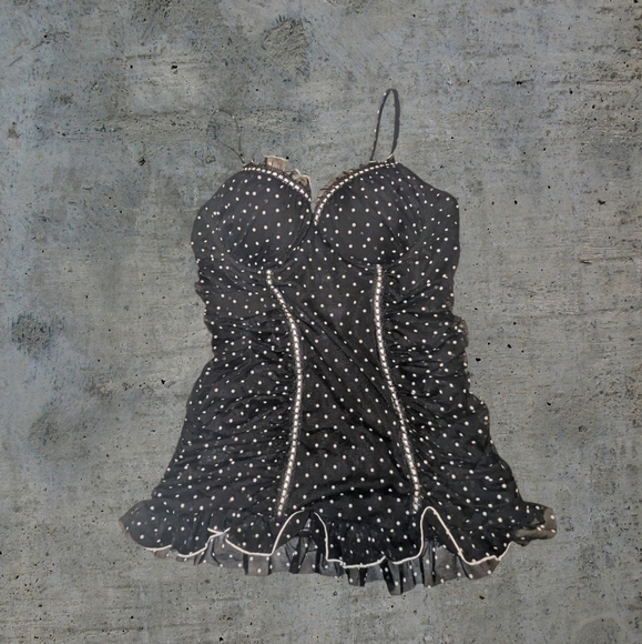 Polka Dot Ruched Top - Picture 1 of 3